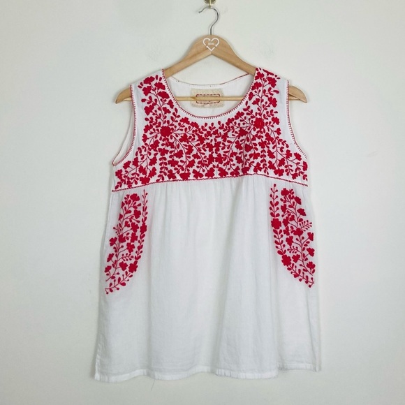 Siren white w/ red embroidery hand embroidered “la lijera” hand embroidered top. - Picture 1 of 7
